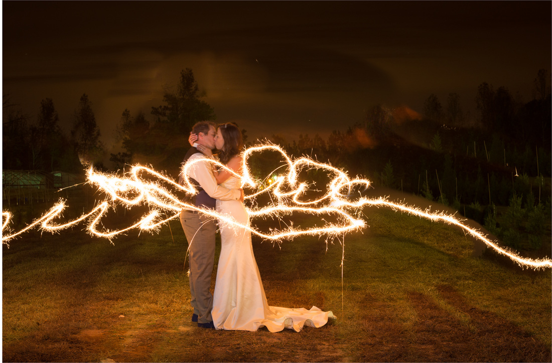 wedding sparklers, sparklers, light painting with sparklers, wedding photographer